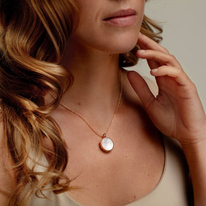 Mother of Pearl Modern Round Locket – Rose Gold