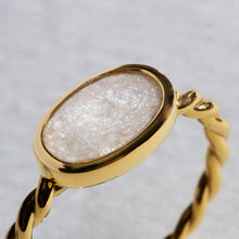 Load image into Gallery viewer, Oval Ashes Resin Ring With Twisted Band - Gold
