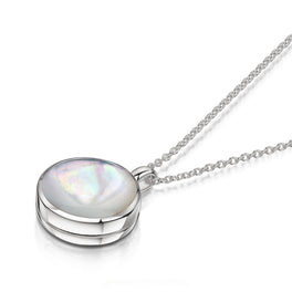 Mother Of Pearl Round Locket – Silver